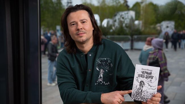 Писатель, главный редактор литературного проекта Печорин.нет Алексей Небыков