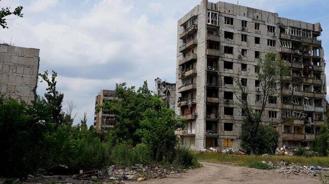 Разбитые многоэтажные дома в Авдеевке