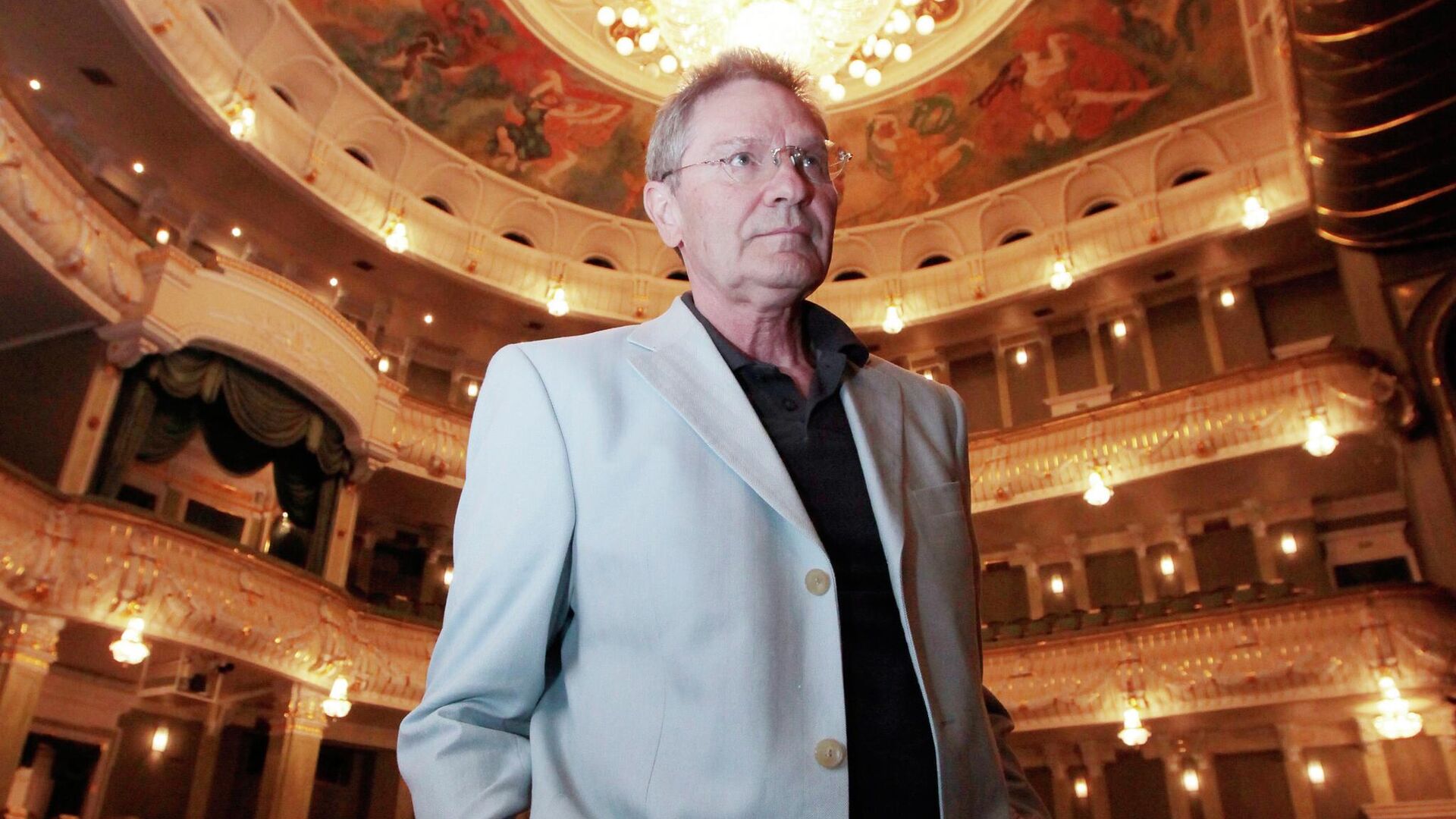 Композитор Давид Тухманов перед премьерой своей оперы Царица, которая состоялась на сцене Большого театра - РИА Новости, 1920