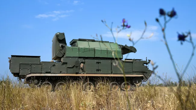 Дежурство расчета ЗРК Тор-М2 
