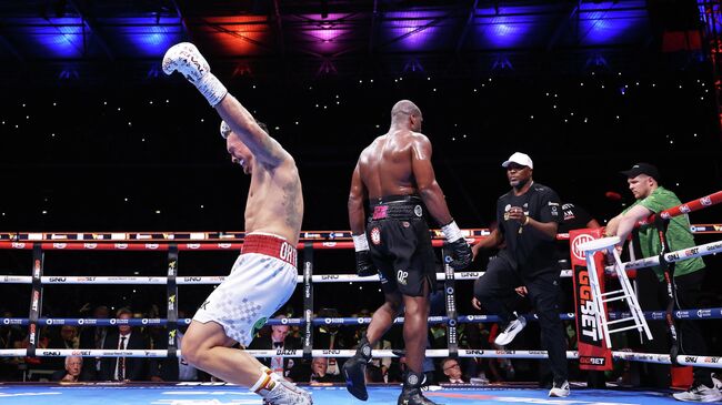 Фрагмент поединка Усик - Дюбуа в Лондоне