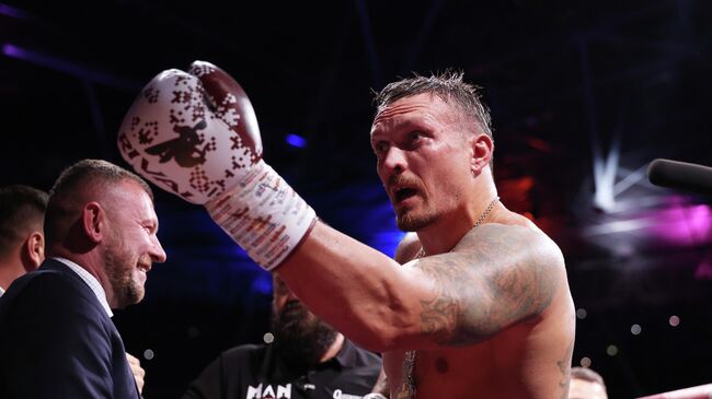 Александр Усик