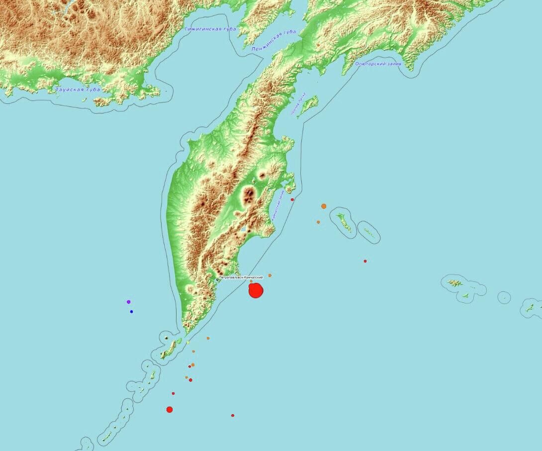 Угроза цунами объявлена для ряда населенных пунктов Камчатки после землетрясений в акватории Тихого океана - РИА Новости, 1920, 30.07.2025