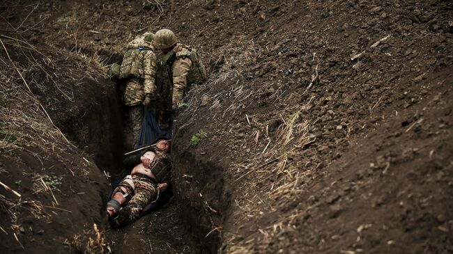 Раненый украинский военный