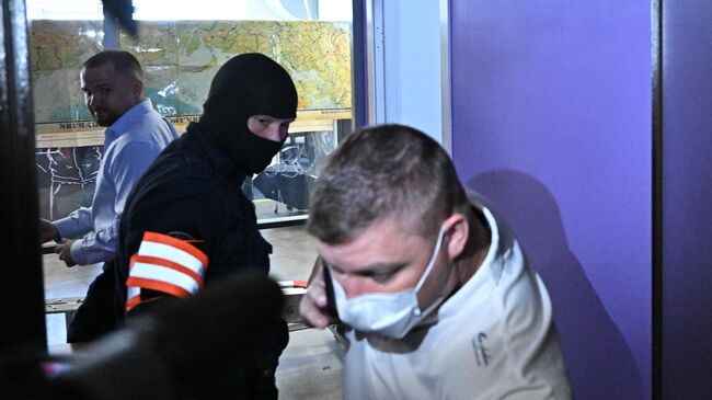 Обыски в офисе Telegram-канала Baza в Москве