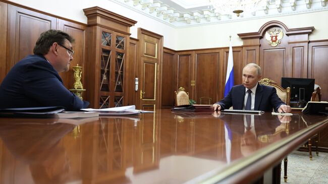 Путин встретился с главой Минюста  Путин встретился с главой Минюста