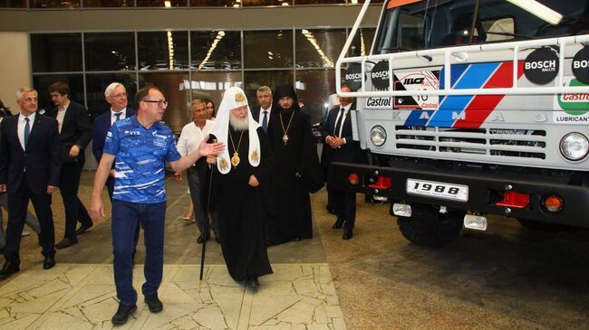 Патриарх Кирилл посетил завод Камаза в Татарстане