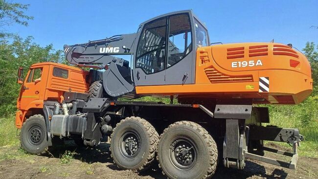 Экскаватор из Ростовской области для бойцов в зоне СВО для обустройства блиндажей и окопов