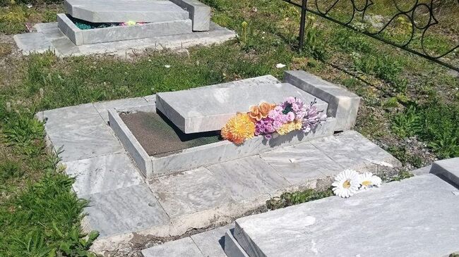 Последствия погрома на кладбище в Снежинском городском округе Челябинской области