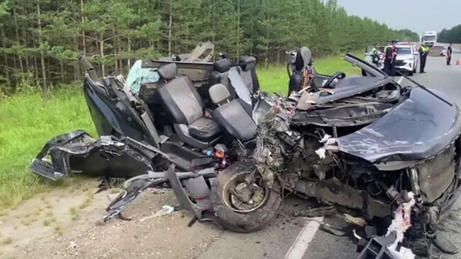 На месте ДТП с минивэном в Тереньгульском районе Ульяновской области. 23 июля 2025