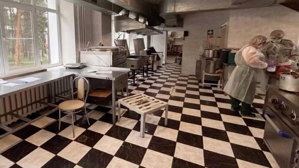 Кухня в оздоровительном лагере в Челябинской области, где выявили острую кишечную инфекцию - РИА Новости, 1920, 22.07.2025