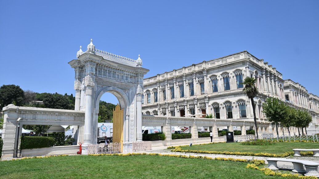 Главы делегаций России и Украины начали переговоры