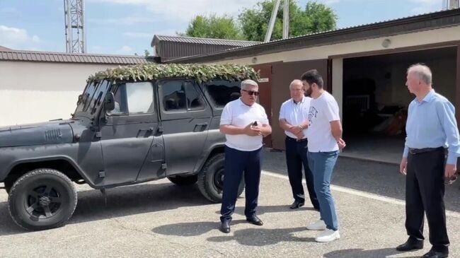 Жители Зольского района Кабардино-Балкарии передали автомобиль для российских военнослужащих в зоне спецоперации