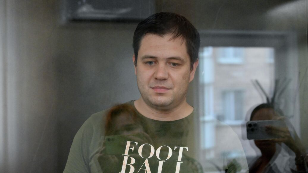 Главный редактор Baza признал вину по делу о даче взятки, сообщил источник