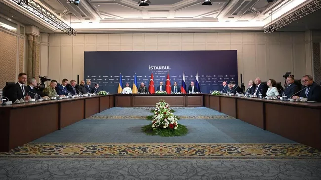 Переговоры между делегациями России и Украины в Стамбуле