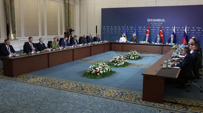 Переговоры делегаций России и Украины в Стамбуле