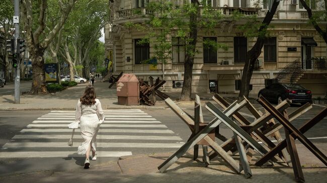 Девушка на улице Одессы