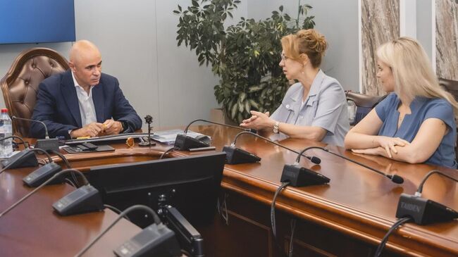 Губернатор Липецкой области Игорь Артамонов