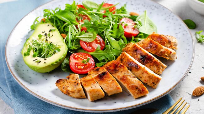 Салат с куриной грудкой Салат с куриной грудкой