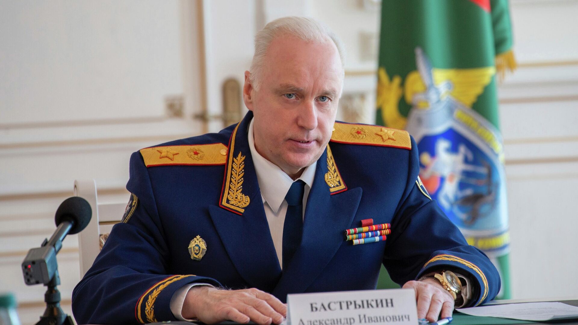 Адвокаты пожаловались Бастрыкину на оперативников, изъявших документы