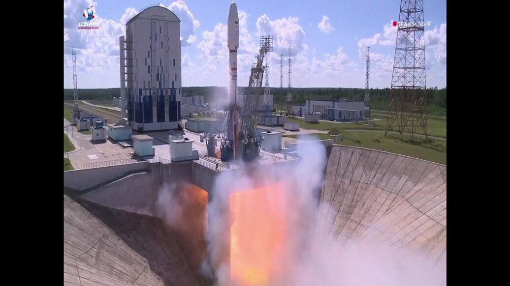 Ракета "Союз" вывела спутники "Ионосфера-М" на орбиту