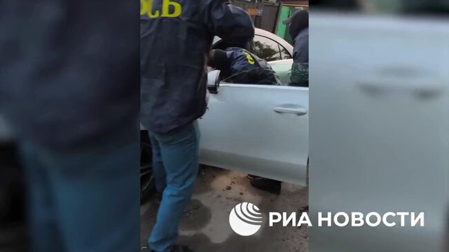 Кадры задержания группы мошенников, вымогавшей у россиян средства в особо крупном размере 
