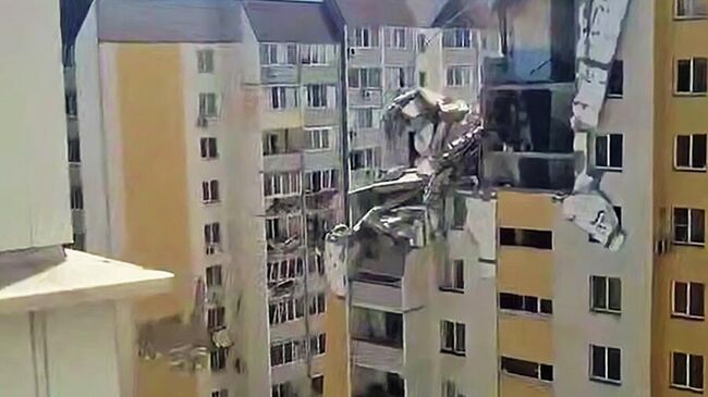 Последствия взрыва бытового газа в жилом доме в Саратове. Кадр видео из соцсетей