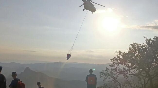 Ликвидация природного пожара у села Краснокаменка в Крыму