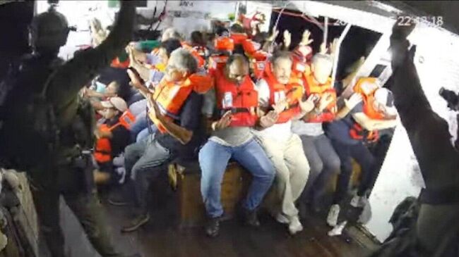 Судно Handala, принадлежащее международной инициативе по доставке гумпомощи в сектор Газа Флотилия свободы, перехвачено силами Израиля и доставлено в порт Ашдод