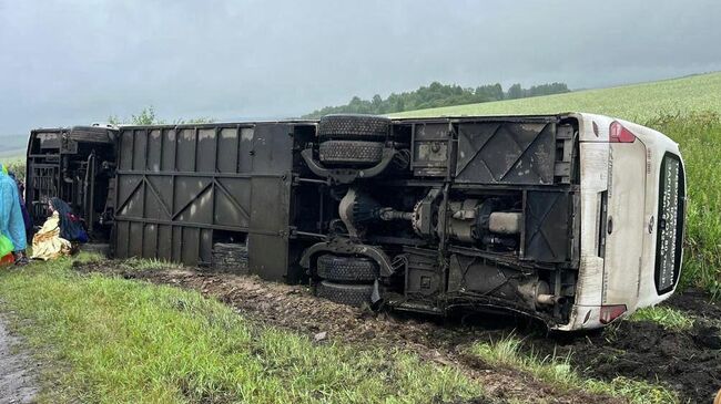 Последствия ДТП с участием пассажирского автобуса в Башкирии