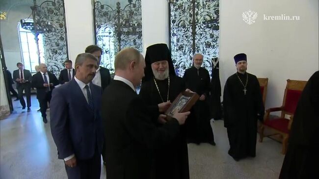 Путин в соборе святителя Николая Чудотворца