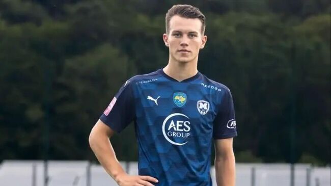 Футболист ФК Металлист 1925 Алексей Сидоров