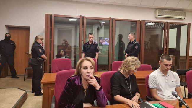 Оглашение приговора Веронике Наумовой из Екатеринбурга в Свердловском областном суде