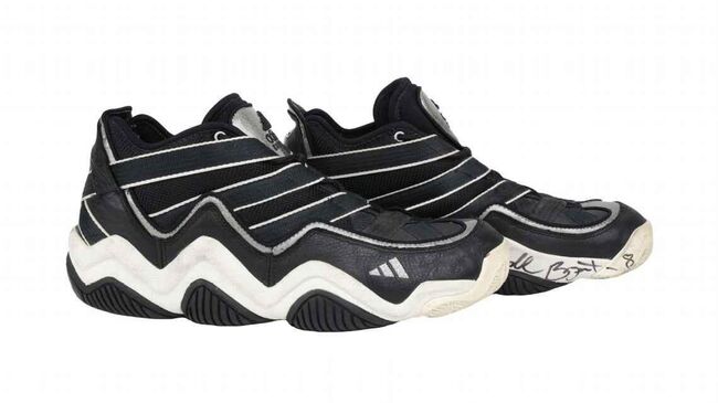 Кроссовки Adidas EQT Top 10, в которых Кобе Брайант впервые вышел на матч в стартовом составе Лос-Анджелес Лейкерс в НБА
