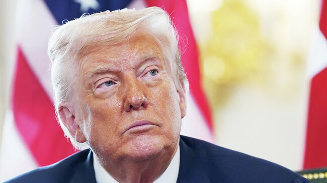 Президент США Дональд Трамп на встрече с премьер-министром Великобритании Киром Стармером в гольф-клубе Trump Turnberry в Шотландии. 28 июля 2025