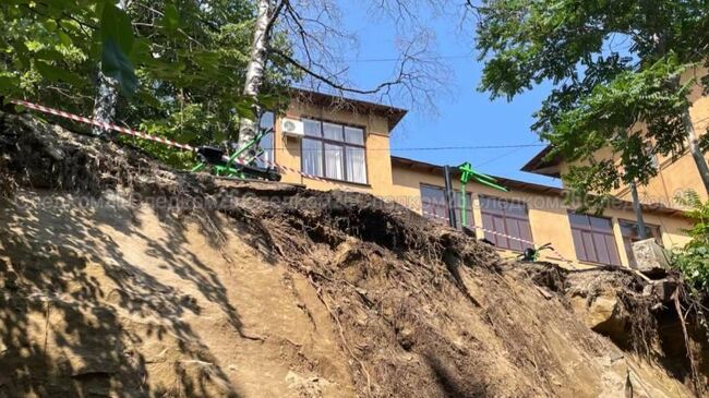 Место обвала грунта в Кисловодске