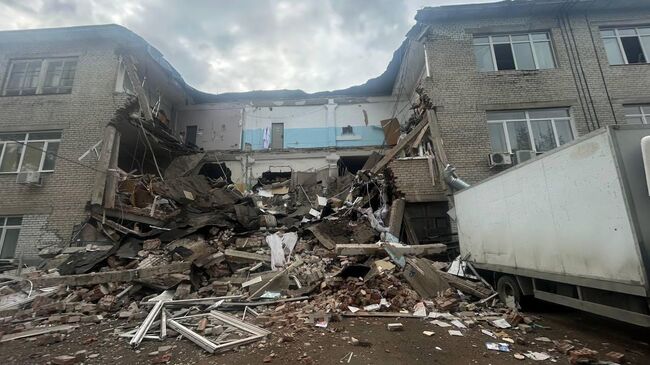 Обрушение здания в Екатеринбурге Обрушение здания в Екатеринбурге