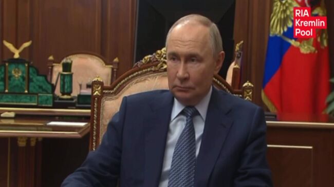 Оплачивать нужно деньгами, но предъявляя себя, да? – Путин о сервисе Сбербанка Оплата улыбкой