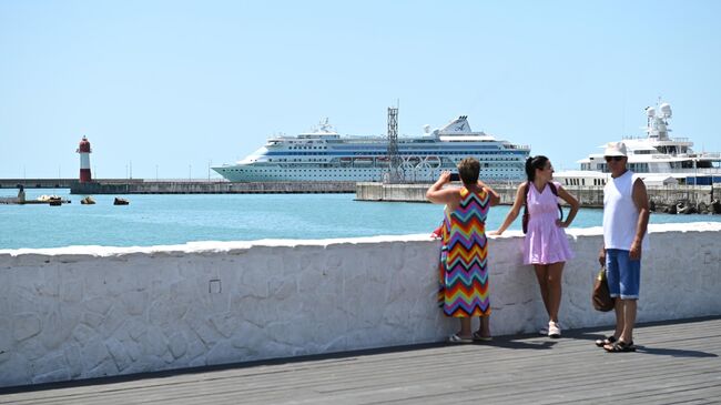 Морской порт Сочи