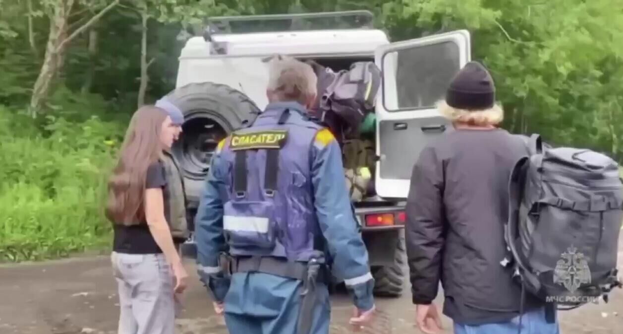 Эвакуация туристов на Камчатке после землетрясения  - РИА Новости, 1920, 30.07.2025