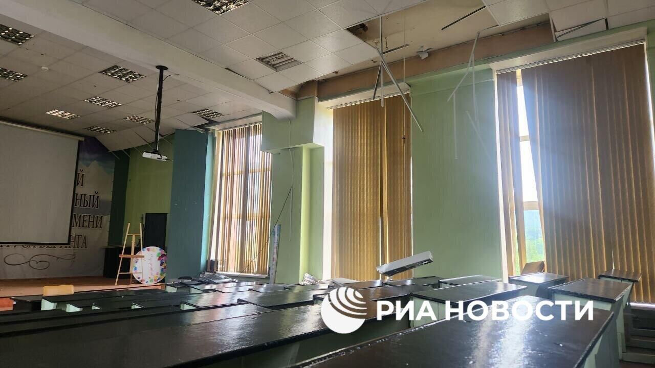 Камчатский госуниверситет получил повреждения в результате землетрясения - РИА Новости, 1920, 30.07.2025