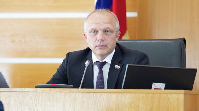 И.о. председателя Законодательного Собрания Вологодской области Роман Заварин