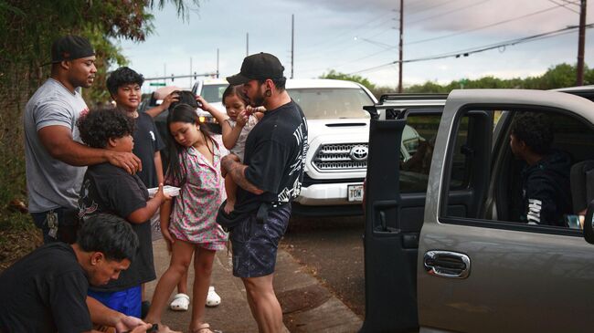 Жители города Каполей во время эвакуации из-за угрозы цунами после землетрясения на Камчатке. 30 июля 2025