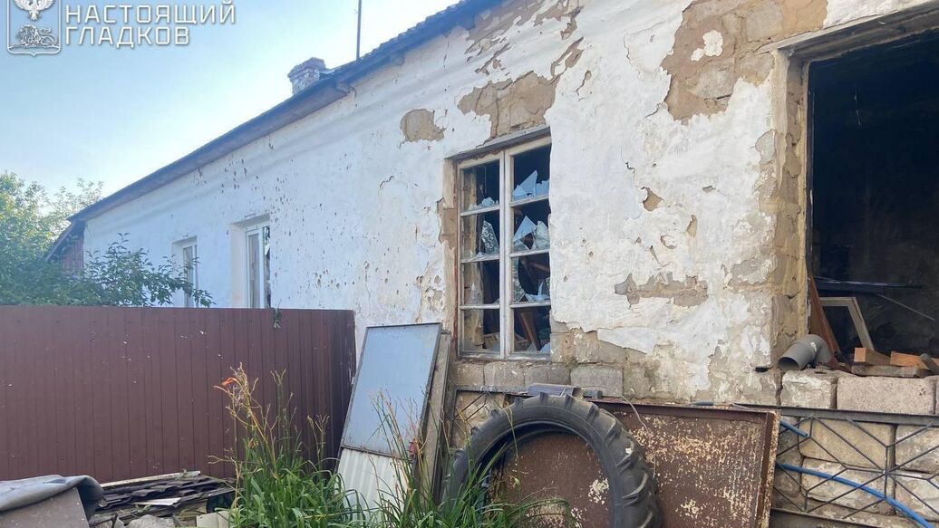 При атаке украинского беспилотника пострадал житель Белгородской области