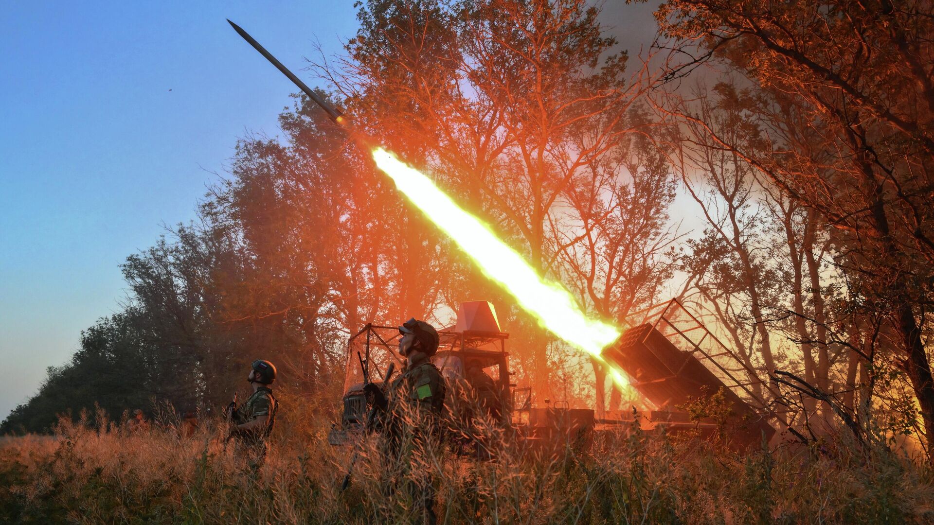 Боевая работа расчета РСЗО - РИА Новости, 1920, 24.08.2025