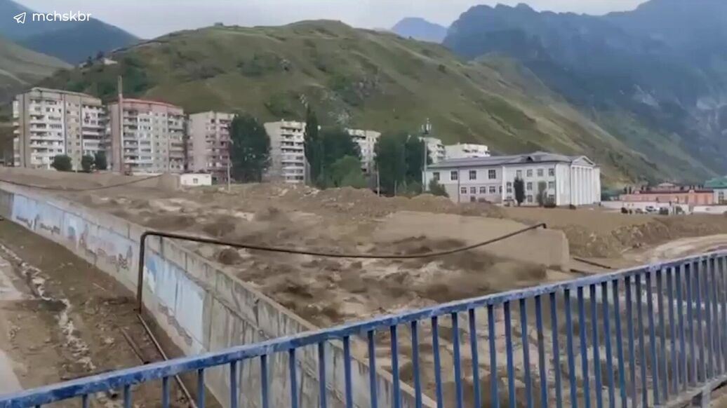 В Кабардино-Балкарии из-за сильного дождя сходит новый сель