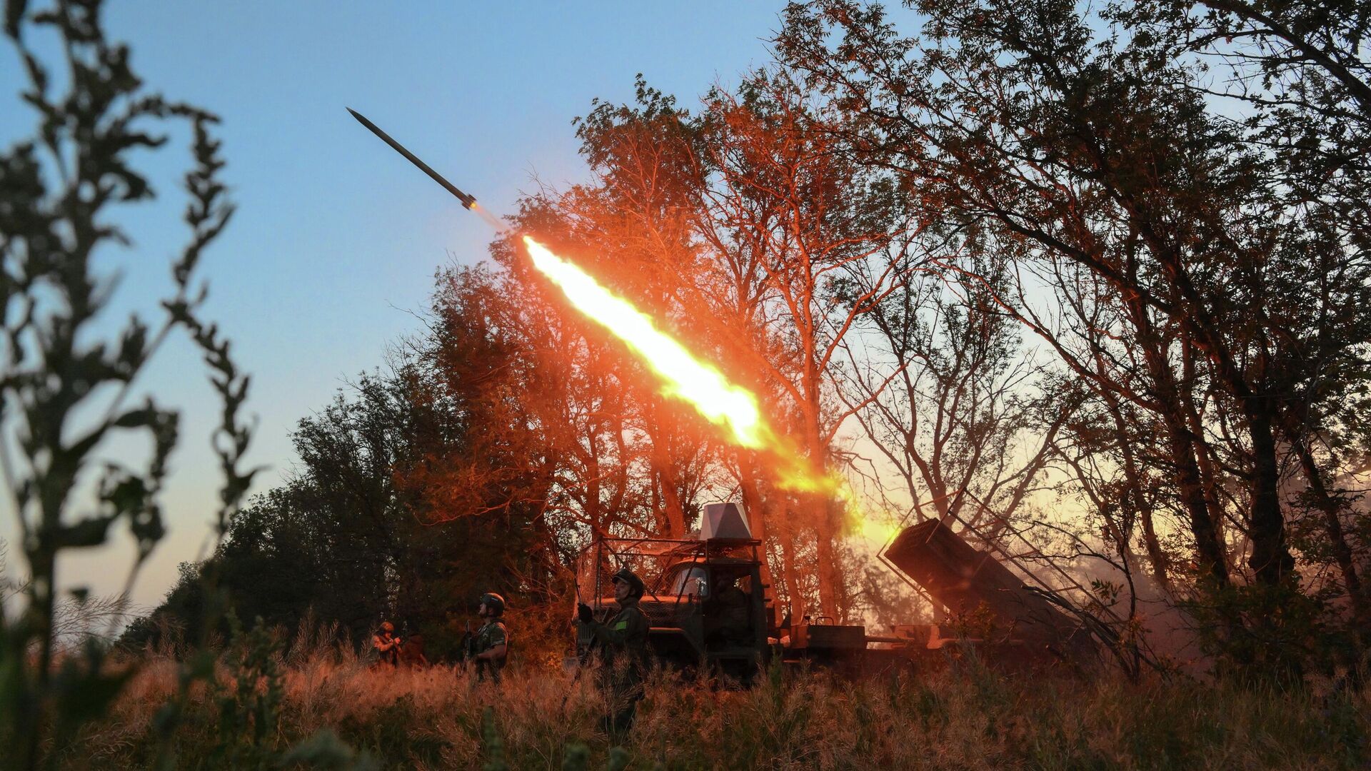 Боевая работа расчета РСЗО 9К55 Град-1 в зоне СВО
