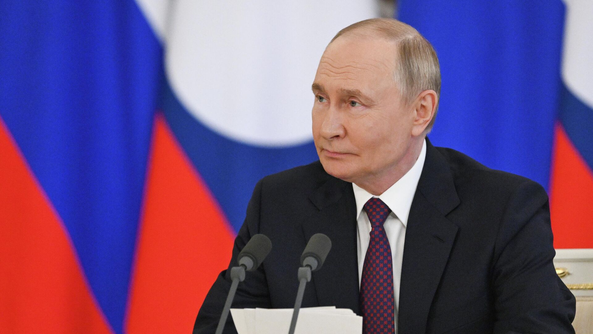 Путин поблагодарил патриарха Кирилла за вклад в укрепление нации