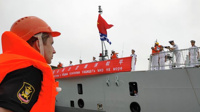 Церемония открытия совместных российско-китайских учений Морское взаимодействие - 2025 во Владивостоке. 1 августа 2025