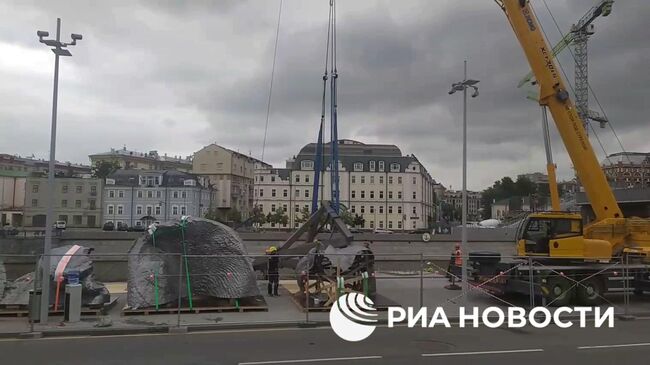 Разобранная скульптура Большая глина №4